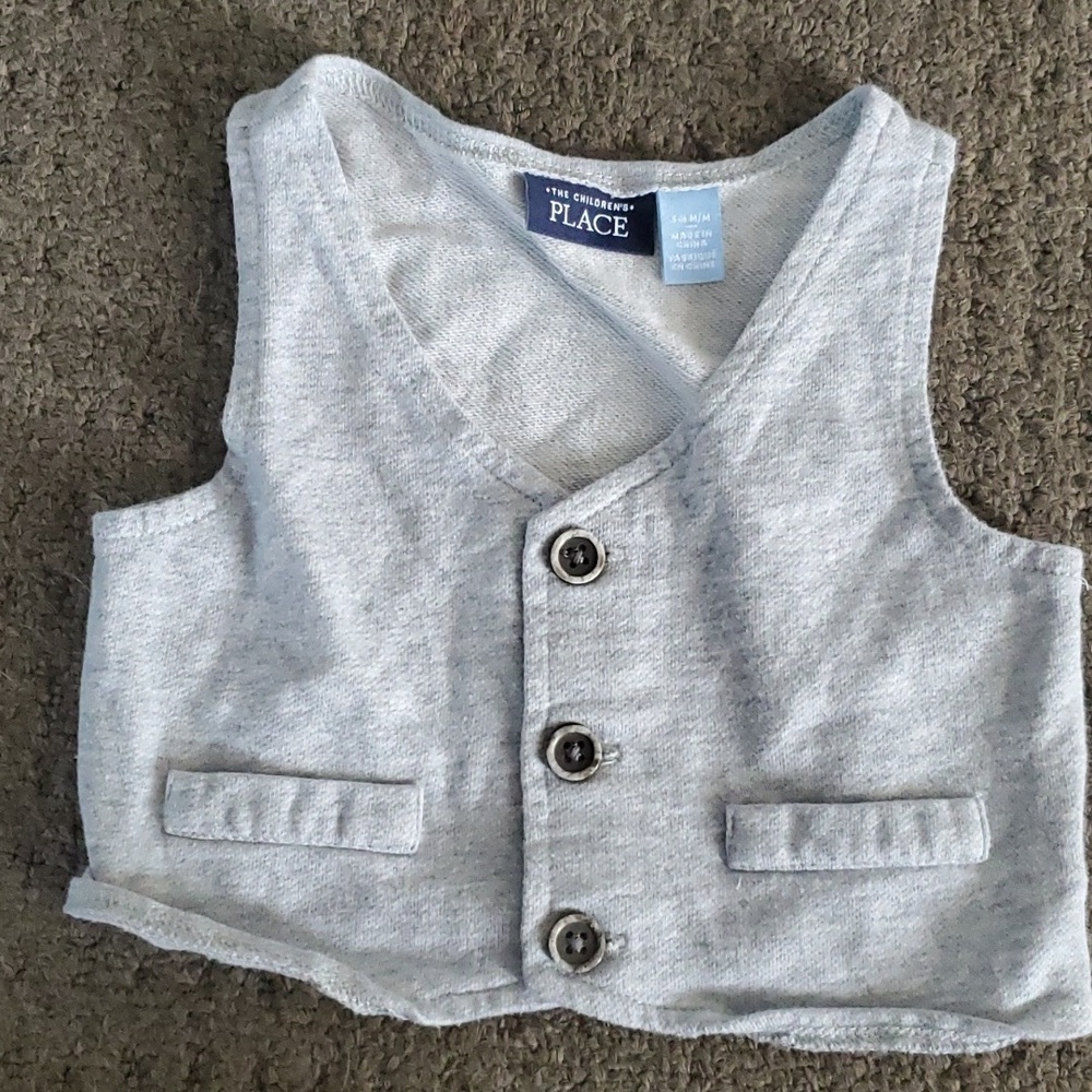 The children's place size 3 to 6 months vest